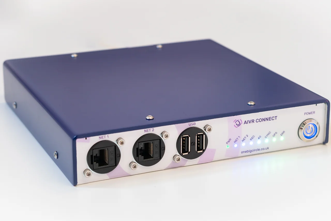 Integrated permanently with FFV cameras on any in-service or inspection fleet vehicles.