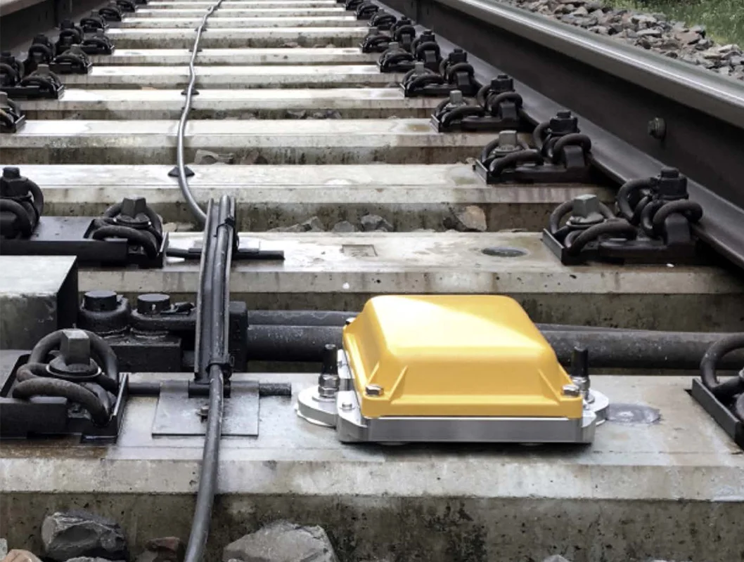 KONUX Switch installed on the track.