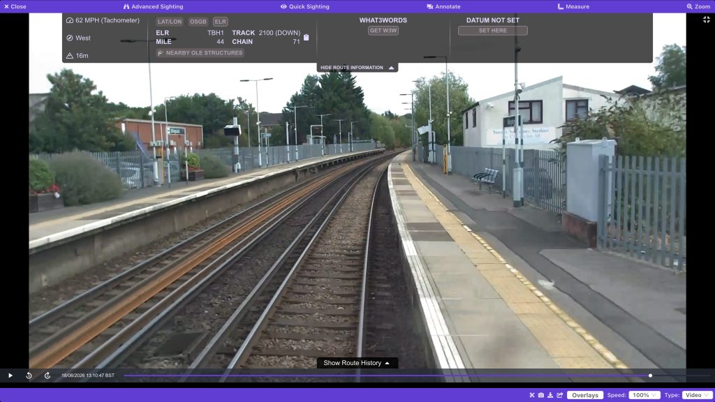 Screenshot showing the functionality available in fullscreen mode in the AIVR Platform